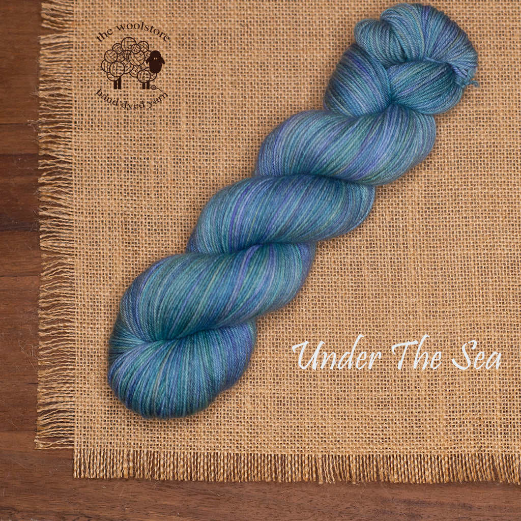 4ply/Fingering weight 75% Superwash Merino / 25% Nylon, 100g skein, 400m