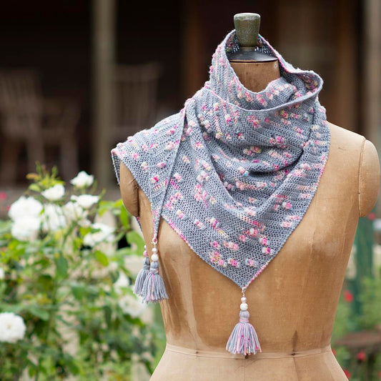 Leura Blossoms - a crochet pattern by Kathy Vasic